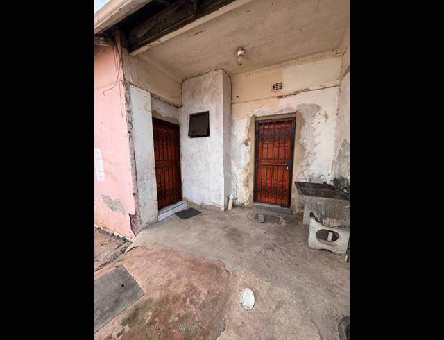 9 BEDROOM HOUSE FOR SALE IN MALVERN